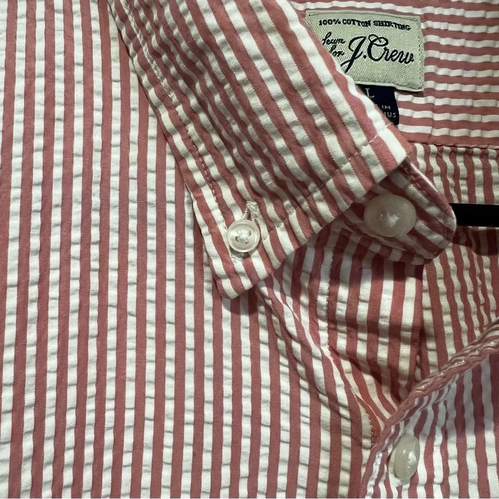 J. Crew Pink and White Seersucker Button Down Short Sleeved Shirt size Large